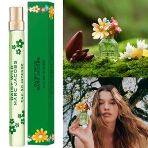 🌼Spring Scent Need🌼BNIB Marc Jacobs 0.33 OZ Daisy WILD INTENSE EDP Spray!